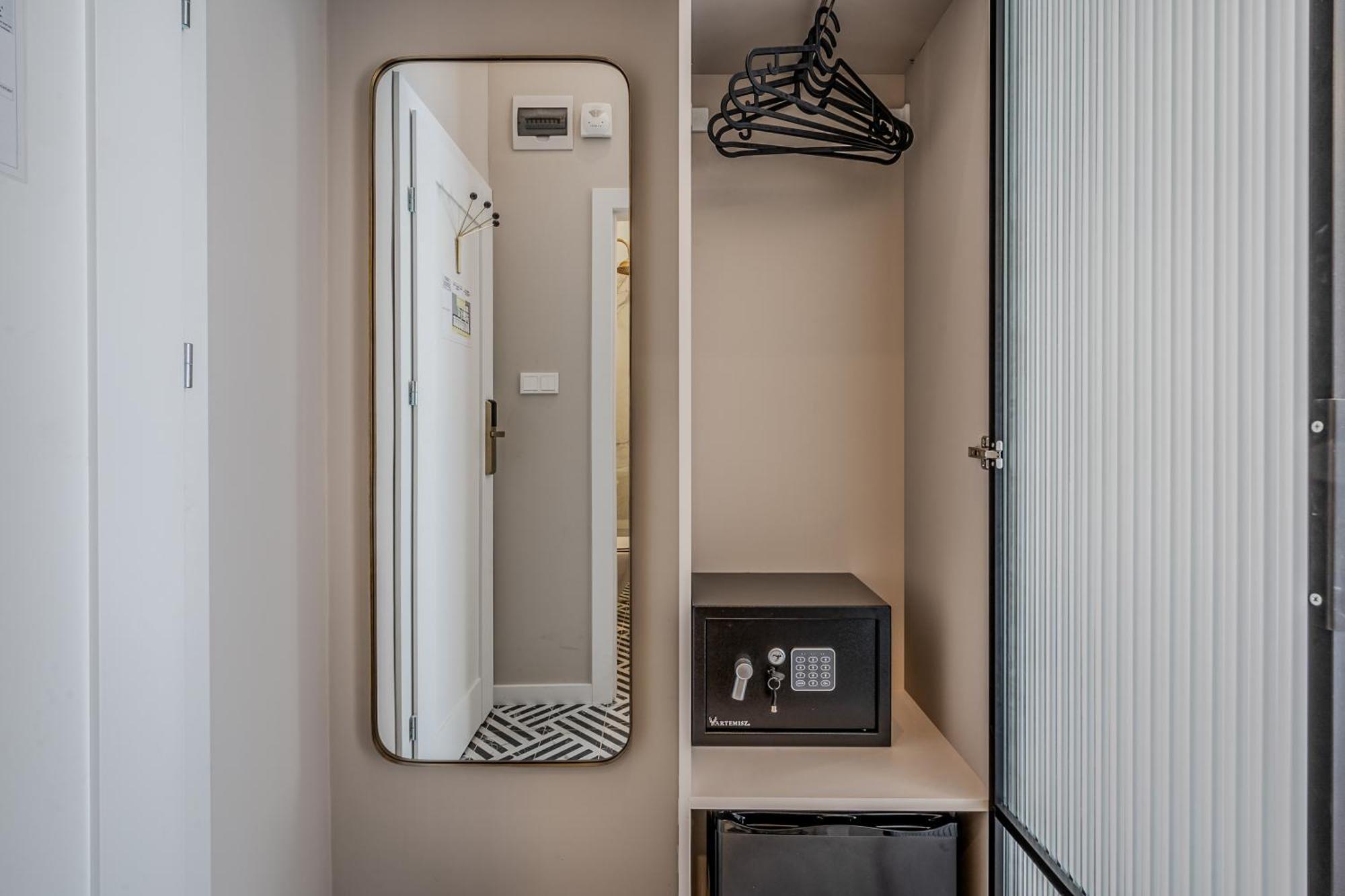 Timeless Boutique Suites By Bqa Βουδαπέστη Εξωτερικό φωτογραφία
